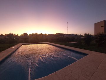 Casa 4 ambientes en Venta. Club de campo La Concepción Lujan