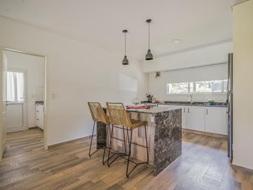 Casa 4 ambientes en Venta. Club de campo La Concepción Lujan