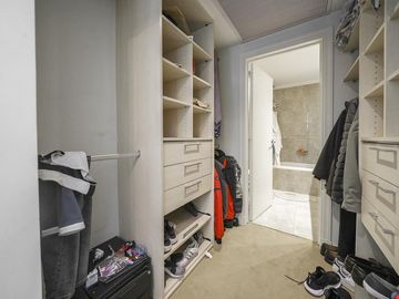 alq. con muebles - 2 DORMITORIOS EN SUITE - valor del alquiler    expensas