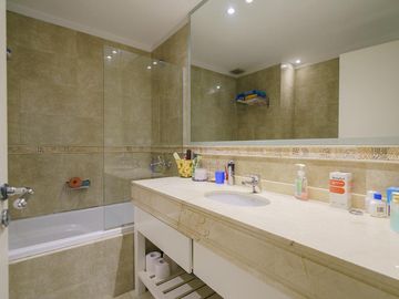 alq. con muebles - 2 DORMITORIOS EN SUITE - valor del alquiler    expensas