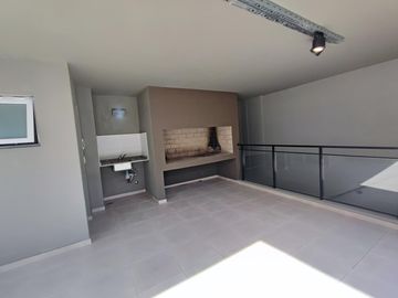Departamento en venta 2 dormitorio Rosario Centro - Cochera y Patio