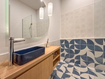 Casa reciclada de 3 dormitorios con patio de oportunidad
