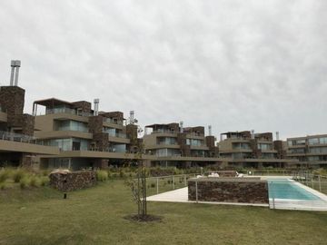 Departamento en venta de 4 ambientes en Complejo Las Piedras, Castaños, Nordelta.