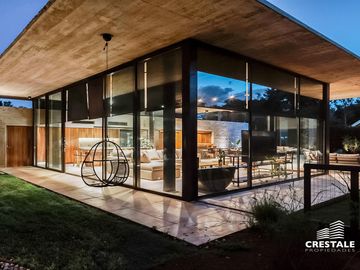 Venta casa Kentucky barrio cerrado Funes