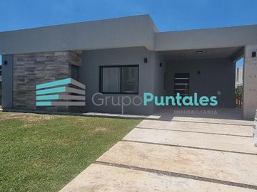 Casa en Lagos de Canning a estrenar con piscina de 8 x 4 mts