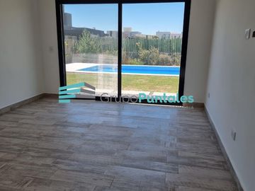 Casa en Lagos de Canning a estrenar con piscina de 8 x 4 mts