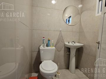 Casa en Dos Plantas En Venta En Colon Entre Ríos.
