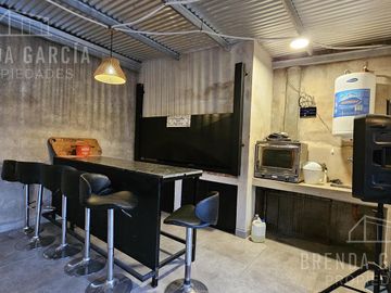 Casa en Dos Plantas En Venta En Colon Entre Ríos.