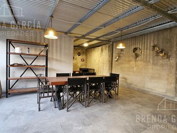 Casa en Dos Plantas En Venta En Colon Entre Ríos.