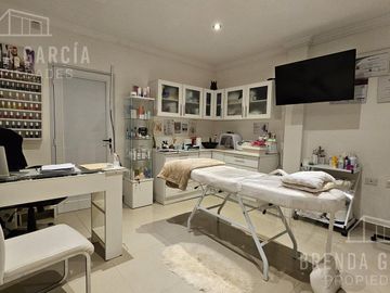 Casa en Dos Plantas En Venta En Colon Entre Ríos.