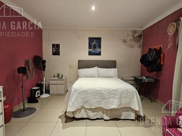 Casa en Dos Plantas En Venta En Colon Entre Ríos.