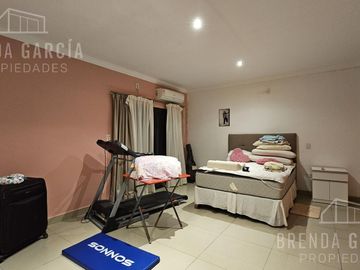 Casa en Dos Plantas En Venta En Colon Entre Ríos.