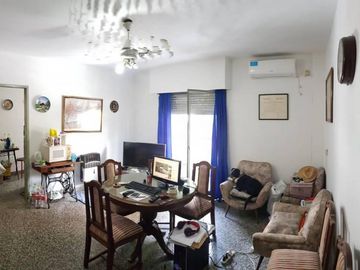 Departamento en venta - 2 Dormitorios 1 Baño - 96Mts2 - Parque Patricios