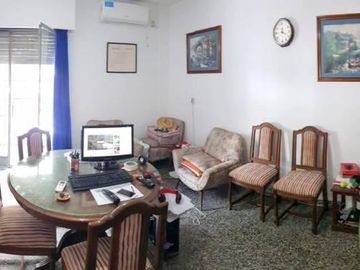 Departamento en venta - 2 Dormitorios 1 Baño - 96Mts2 - Parque Patricios