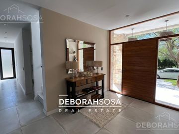 Casa en Venta 4 ambientes  con Renta - El Cantón  Escobar- Zona Norte