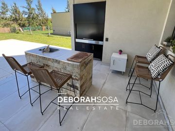 Casa en Venta 4 ambientes  con Renta - El Cantón  Escobar- Zona Norte