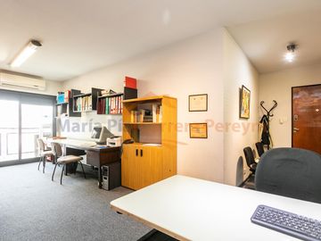 VENTA DEPARTAMENTO U OFICINA 4 AMBIENTES CON  COCHERA Y SEGURIDAD MITRE 1221