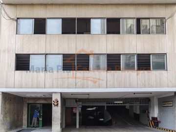 VENTA DEPARTAMENTO U OFICINA 4 AMBIENTES CON  COCHERA Y SEGURIDAD MITRE 1221