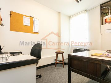 VENTA DEPARTAMENTO U OFICINA 4 AMBIENTES CON  COCHERA Y SEGURIDAD MITRE 1221