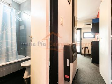 VENTA DEPARTAMENTO U OFICINA 4 AMBIENTES CON  COCHERA Y SEGURIDAD MITRE 1221