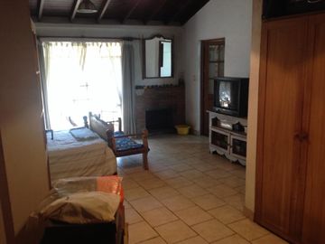 Casa en venta - 2 Dormitorios 2 Baños - Cochera - 1.627Mts2 - Del Viso