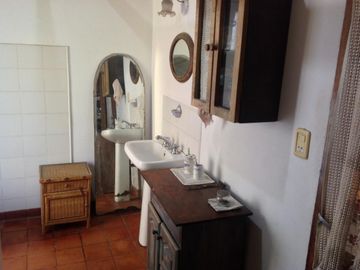 Casa en venta - 2 Dormitorios 2 Baños - Cochera - 1.627Mts2 - Del Viso