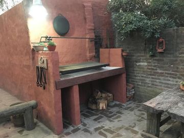 Casa en venta - 2 Dormitorios 2 Baños - Cochera - 1.627Mts2 - Del Viso