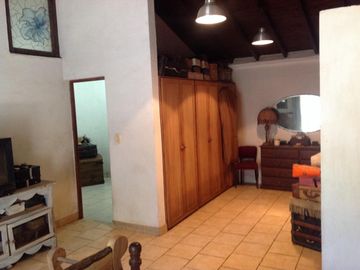 Casa en venta - 2 Dormitorios 2 Baños - Cochera - 1.627Mts2 - Del Viso