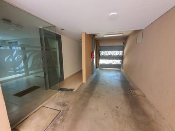 Departamento monoambiente en primer piso en Lomas de Zamora