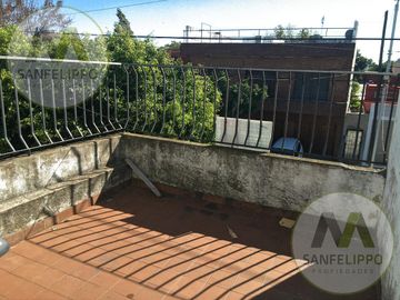 Tres departamentos en block en Wilde, Avellaneda  - Se aceptan permuta