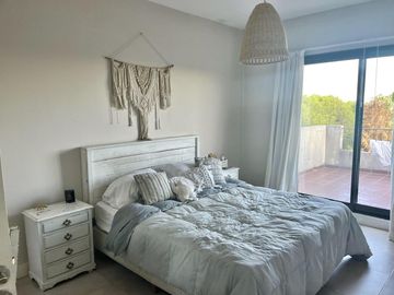 CASA EN VENTA A LA LAGUNA BARRIO SAN BENITO
