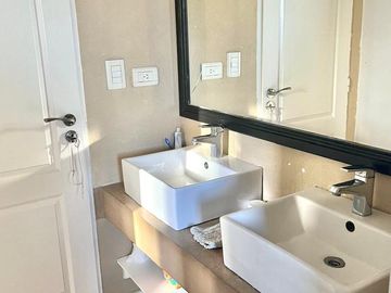 CASA EN VENTA A LA LAGUNA BARRIO SAN BENITO