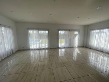 Venta Casa 5 ambientes en Santa Juana en Canning