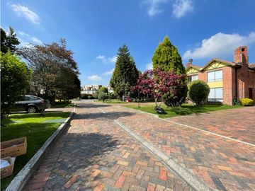 Hermosa casa en chía!!