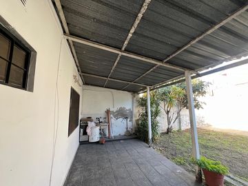 Casa de tres ambientes en Venta en Bernal