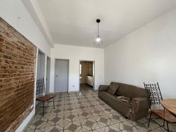Casa de tres ambientes en Venta en Bernal