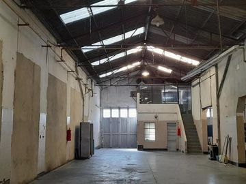 Depósito en venta - Oficinas - 5 Baños - 1.900Mts2 - Avellaneda