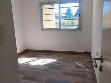 PH en venta - 2 Dormitorios 1 Baño - Cochera - 150mts2 - Luján