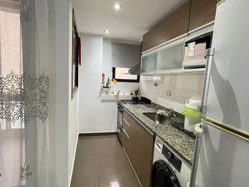 Departamento en  venta de 3 ambientes con balcón y espacio guardacoche- Wilde