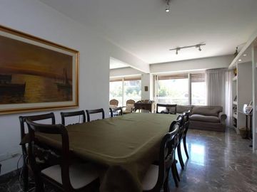 Dept. 6 ambientes 168 m2  - 2 bauleras -  Barracas. VENTA