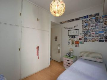 Dept. 6 ambientes 168 m2  - 2 bauleras -  Barracas. VENTA