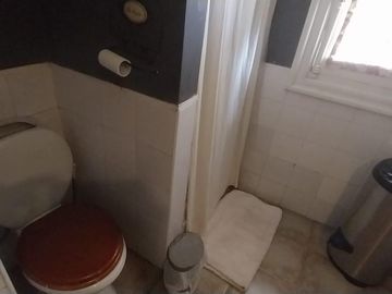 Casa de estilo en Temperley Este.