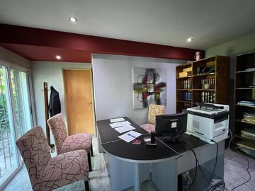 Casa en venta - 3 Dormitorios 2 Baños - Cocheras - 180Mts2 - Monte Grande