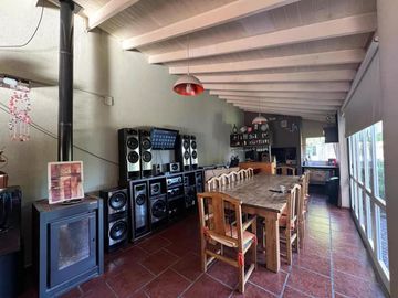 Casa en venta - 3 Dormitorios 2 Baños - Cocheras - 180Mts2 - Monte Grande