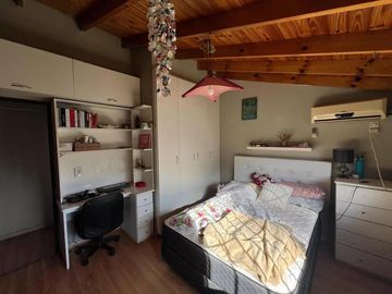 Casa en venta - 3 Dormitorios 2 Baños - Cocheras - 180Mts2 - Monte Grande