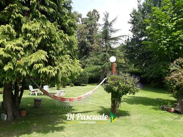 Venta Chalet en 2 Plantas con Excelente Ubicación - Moreno Norte