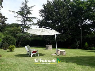Venta Chalet en 2 Plantas con Excelente Ubicación - Moreno Norte