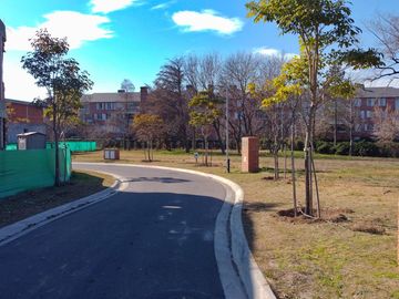 Lote en VENTA en Barrio Cerrado en Las Lomas de San Isidro