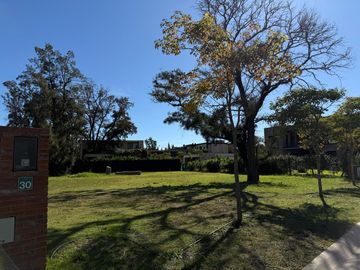 Lote en VENTA en Barrio Cerrado en Las Lomas de San Isidro