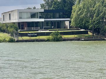 Los Castores Al Lago central
